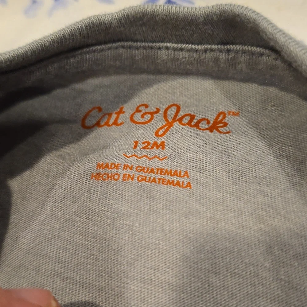 ❤️10/$13 nwot cat and jack robot shirt